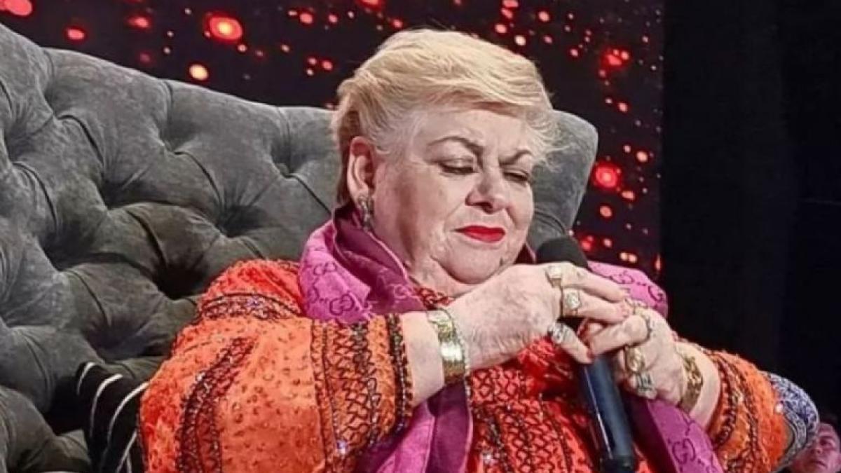 Paquita la del Barrio se queda dormida a medio ensayo y fans la celebran (VIDEO)