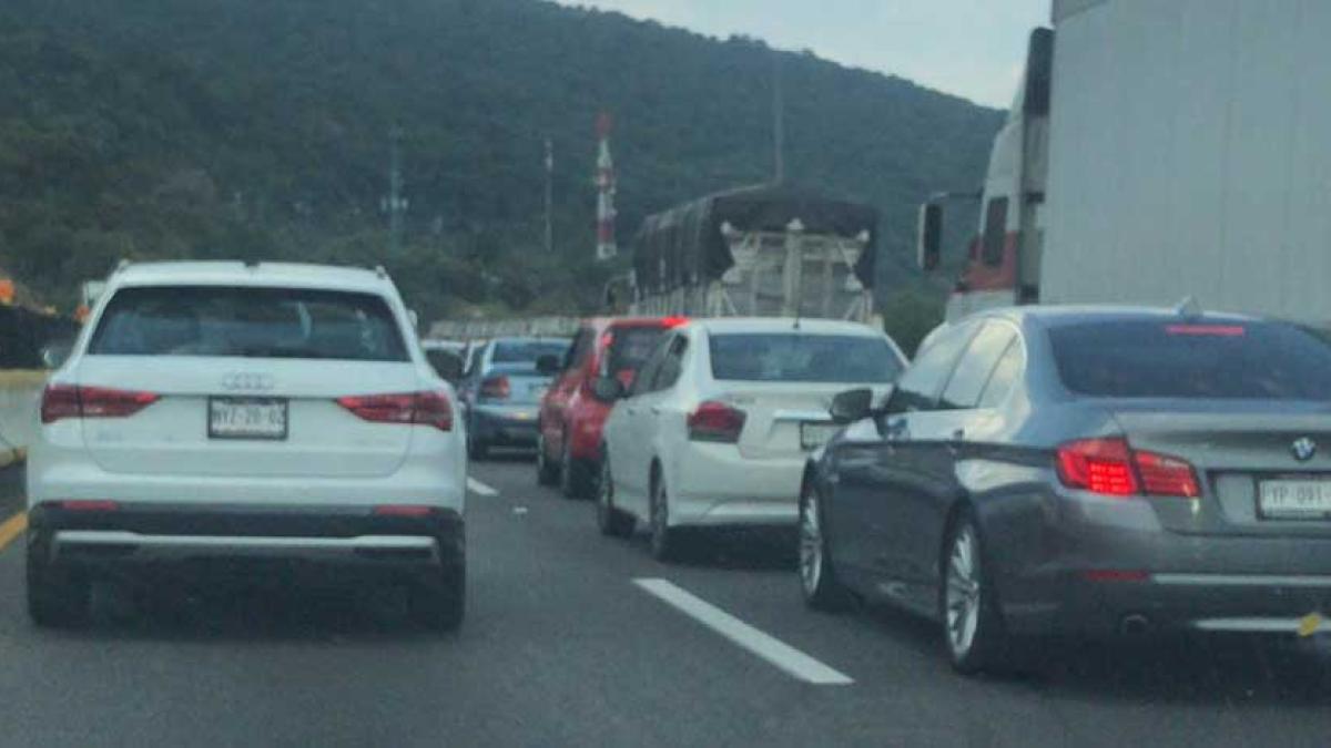 Autopista México-Cuernavaca: 19 km de fila en dirección CDMX tras accidente de moto