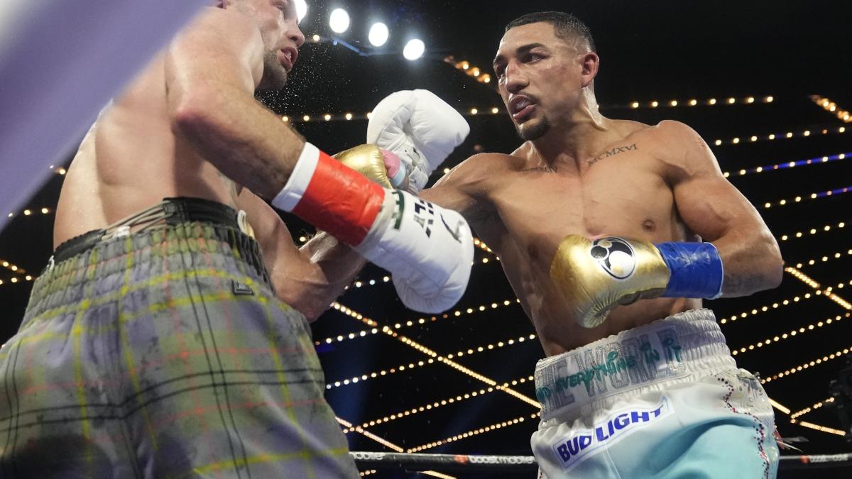 BOX: Teófimo López le quita el invicto a Josh Taylor y conquista el cetro welter junior