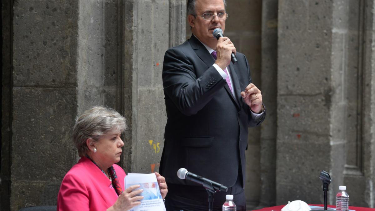 'Mostró su capacidad y compromiso'. Ebrard felicita a Alicia Bárcena como próxima canciller