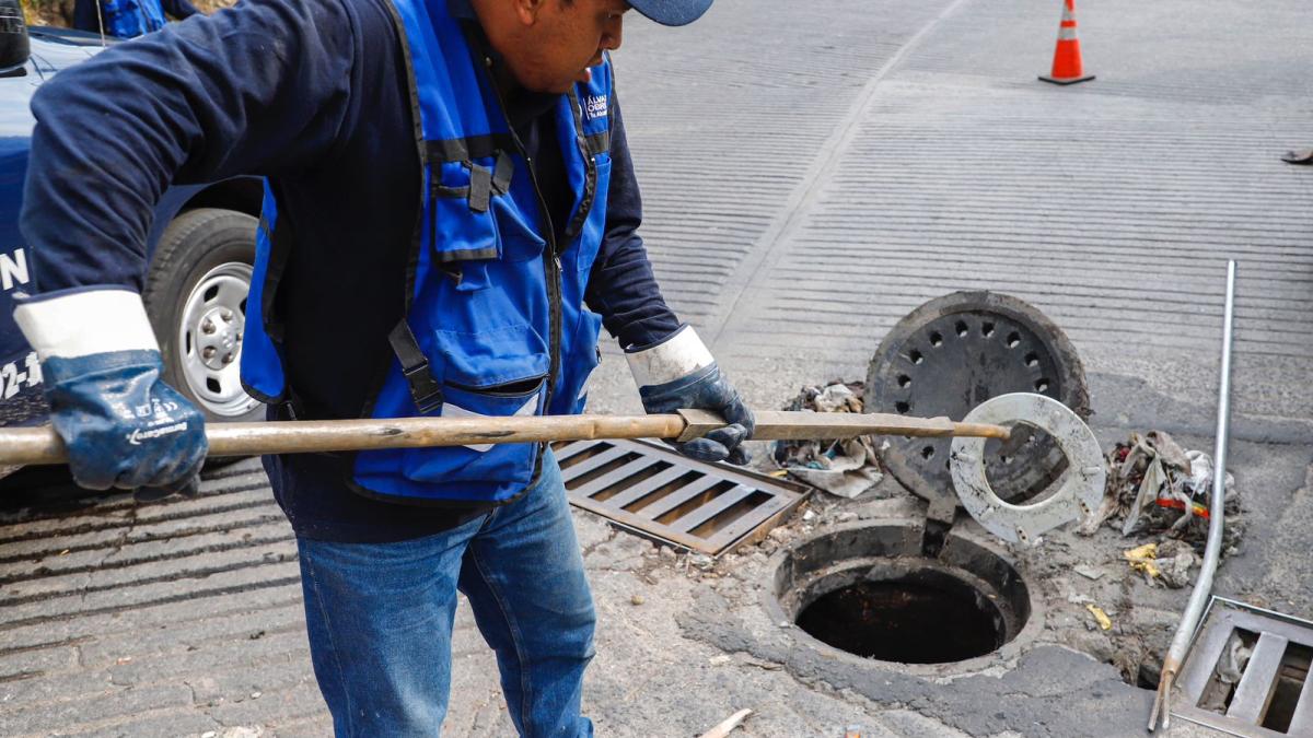 Se han desazolvado casi 100 kilómetros de drenaje en lo que va del año en Álvaro Obregón