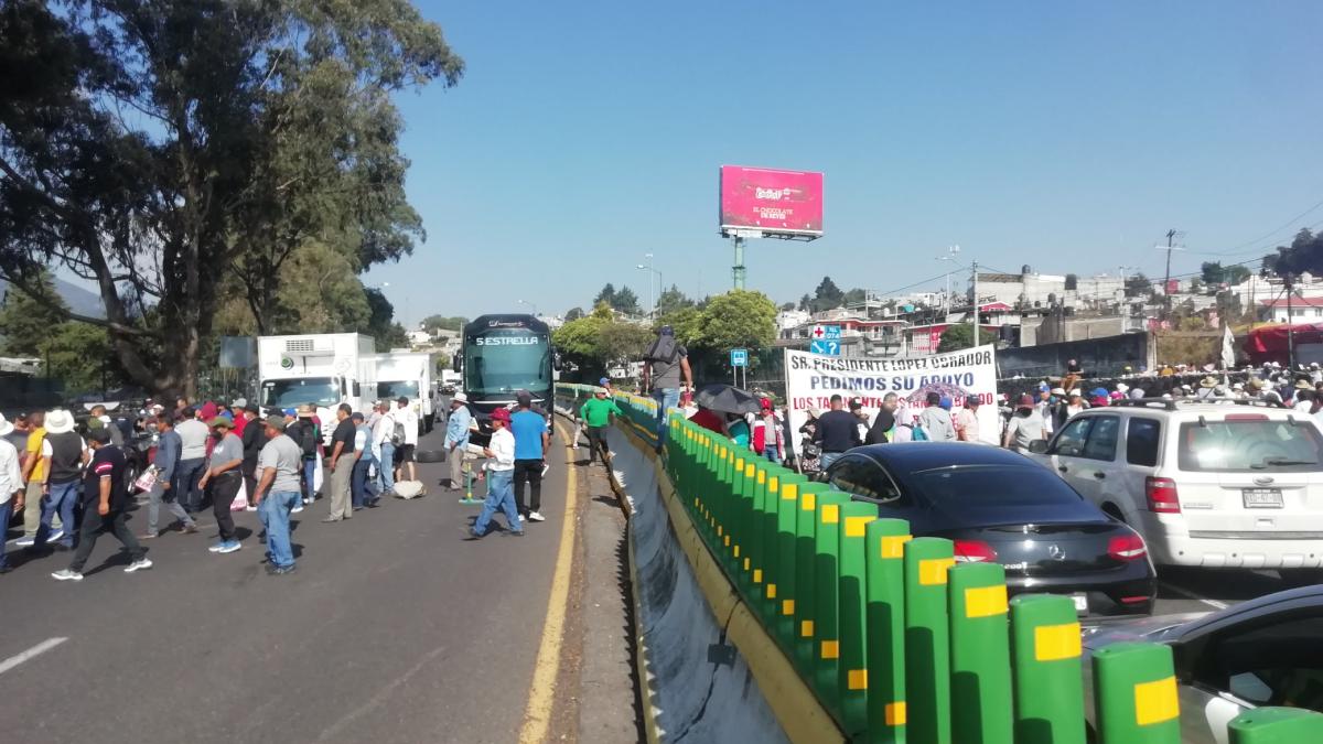 ¿Por qué está bloqueada la autopista México-Cuernavaca en ambos sentidos?