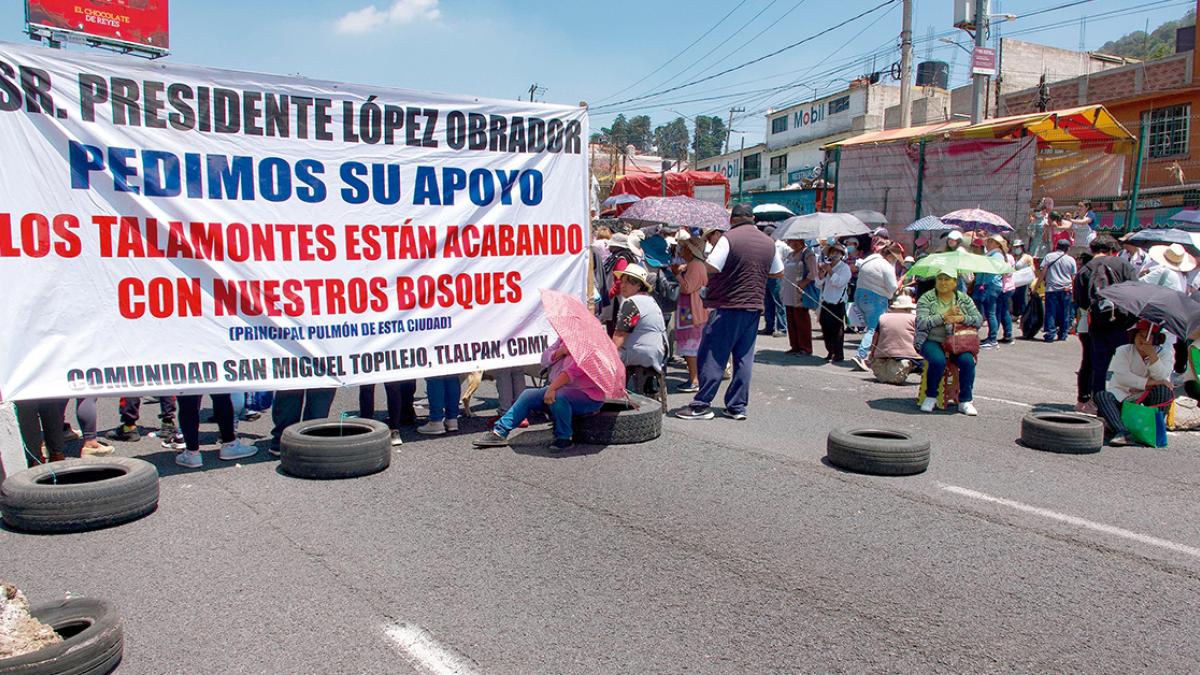 Caos de 6 horas por bloqueo en salida a Cuernavaca