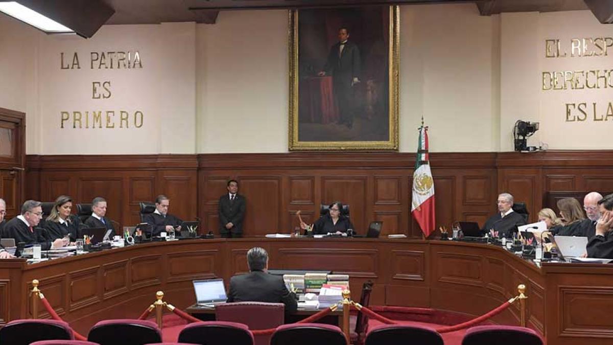 No hay violación a la Constitución por remuneración de ministros, afirma la Corte