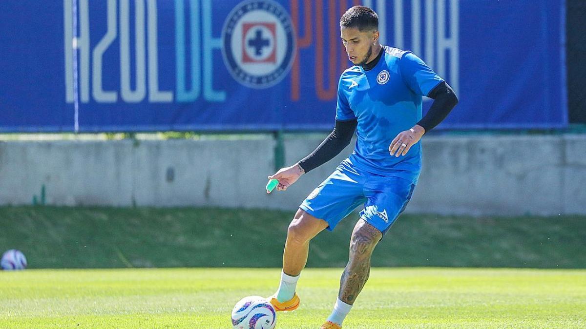 Cruz Azul: Carlos Salcedo invita a un crack europeo a La Máquina; 'te vas a enamorar'