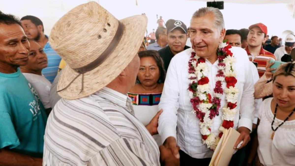 Adán Augusto resalta trascendencia de programas sociales de la 4T en gira por Oaxaca