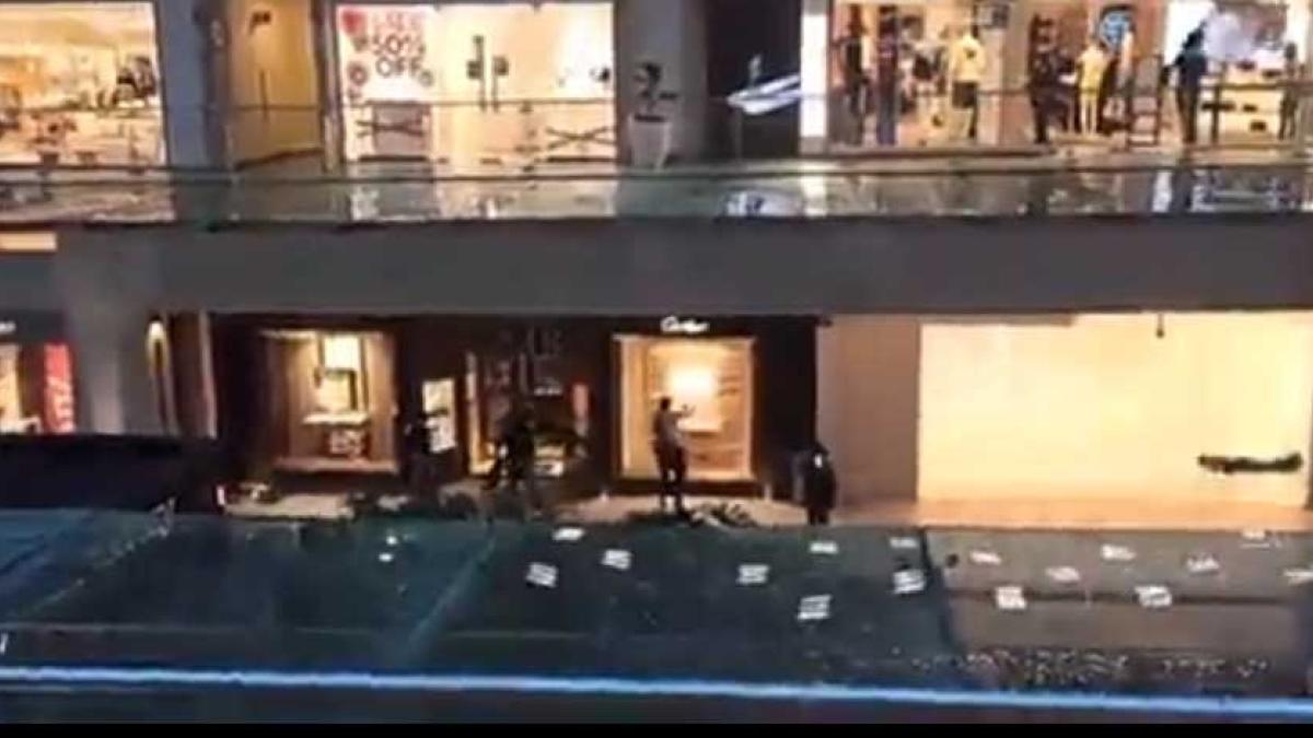 Reportan asalto con mazos en joyería de Plaza Antara, en Polanco (VIDEO)