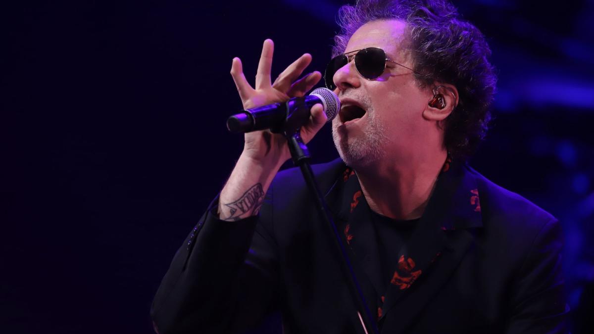 Andrés Calamaro deja el protagonismo a sus canciones