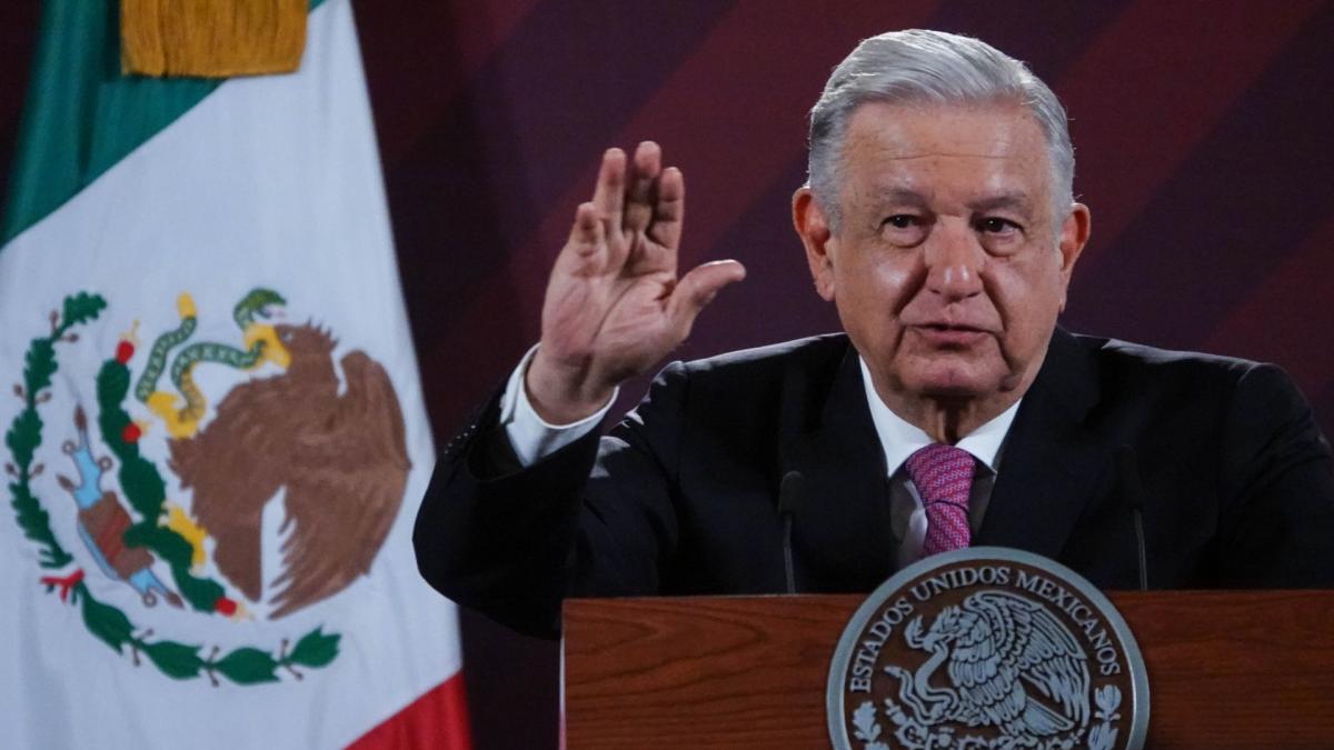 AMLO insiste en que proceso de elección de candidato opositor es ‘faramalla’, pero eso los hará ‘mostrar el cobre’