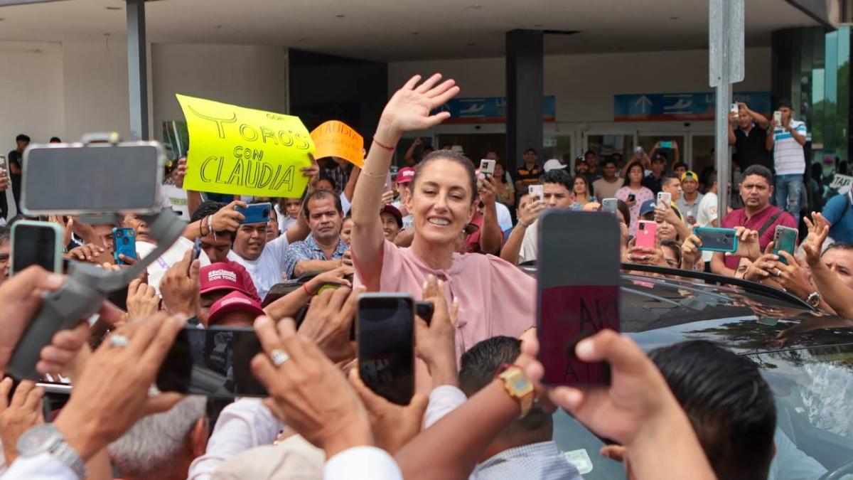 Simpatizantes de Michoacán reciben a Claudia Sheinbaum