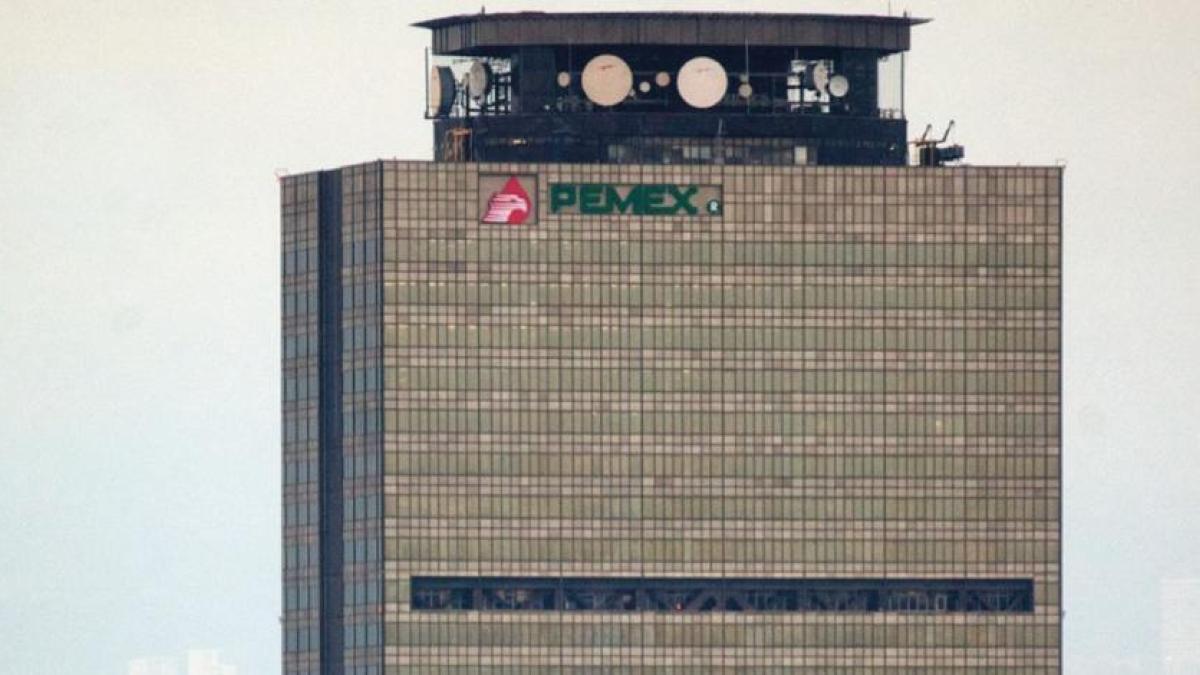 SHCP refinanciará deuda de Pemex, asegura AMLO