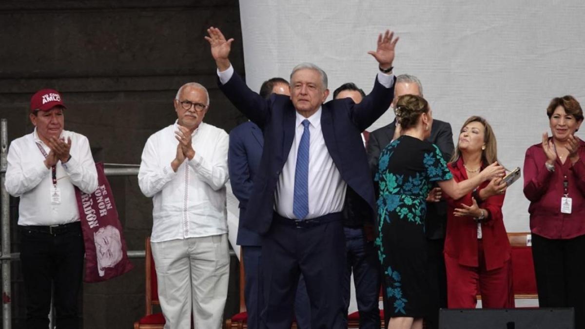 AMLO agradece el respaldo del pueblo de México tras evento en el Zócalo