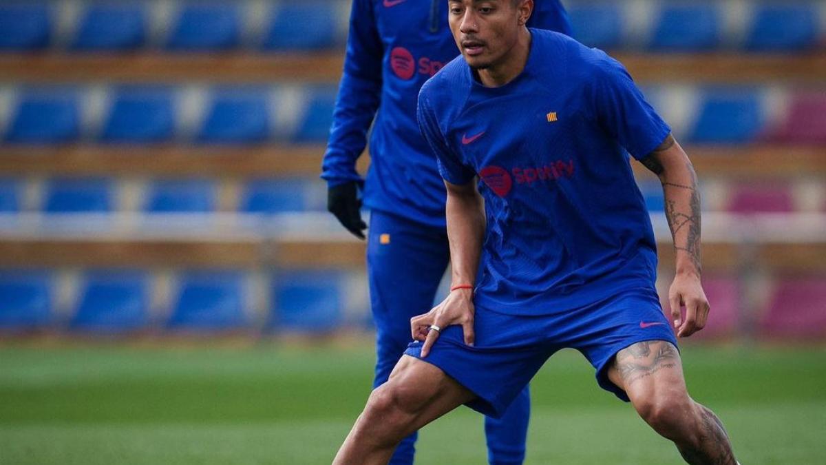 Barcelona: Julián Araujo ya no entra en planes culés y su destino es inimaginable