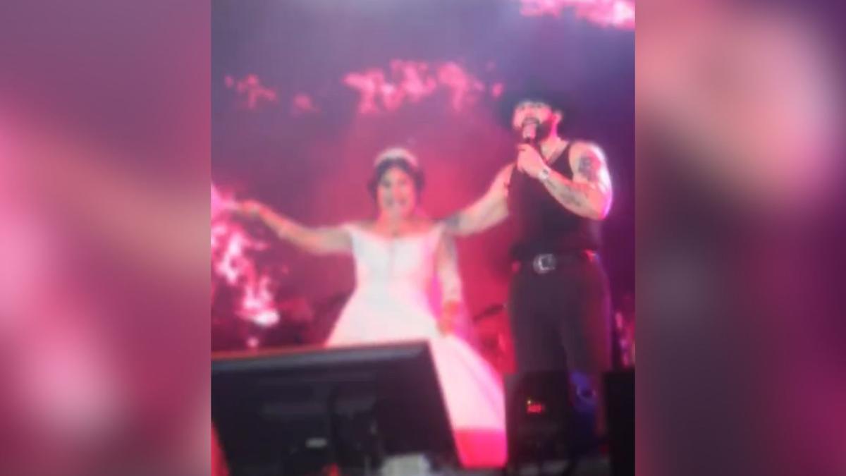 Mujer acude vestida de novia a concierto de Carin León en Tampico