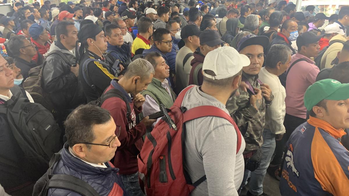 Metro CDMX. Sigue ‘caos’ en Línea 8 y Línea 9 este lunes 3 de julio; retrasos y aglomeraciones