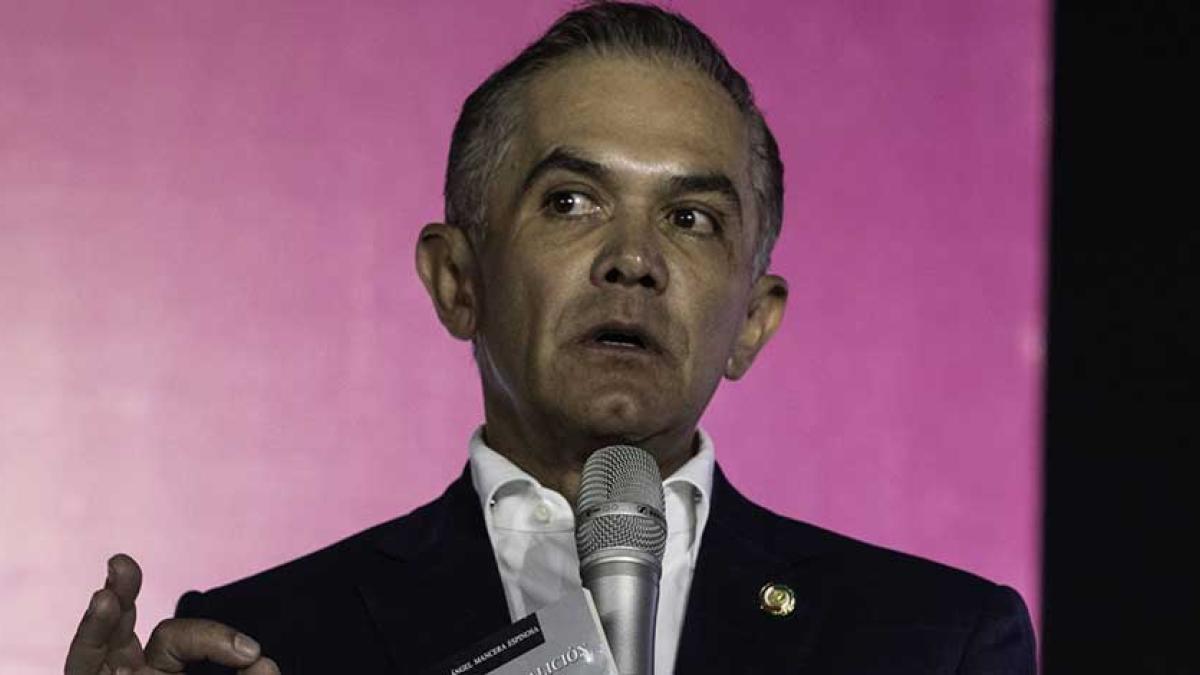 Miguel Ángel Mancera se registra para contender por candidatura de frente opositor