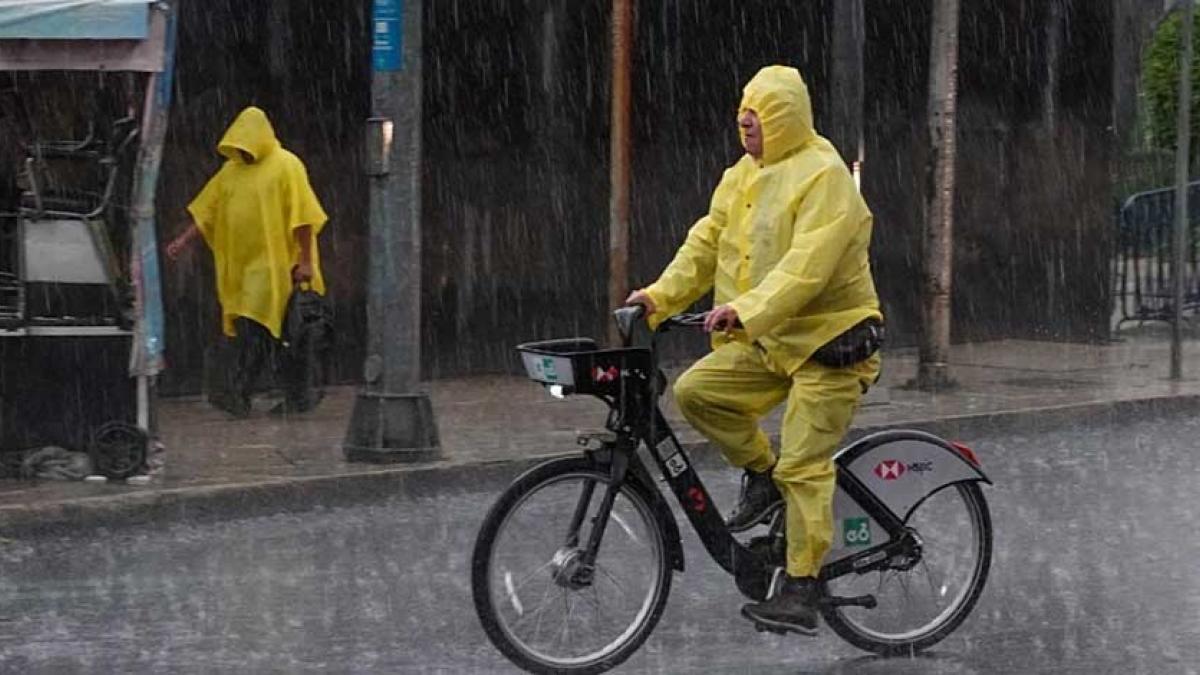 Extienden Alerta Amarilla por lluvias fuertes a 11 alcaldías; hay encharcamientos