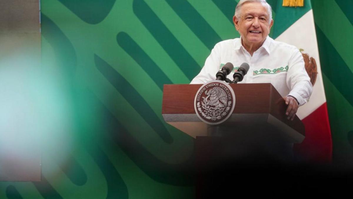 Empresas de Xóchitl Gálvez recibieron contratos por mil 500 mdp en 9 años, acusa AMLO; INE me quiere silenciar, afirma