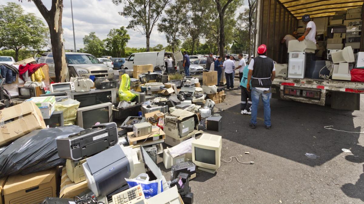 Reciclatrón 2023: ¿Cómo, cuándo y dónde puedes llevar tus residuos eléctricos para reciclar?