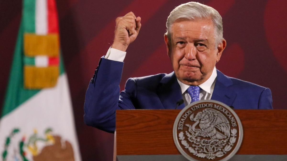 AMLO exhibe de nuevo a Xóchitl Gálvez; de vender gelatinas a empresaria millonaria