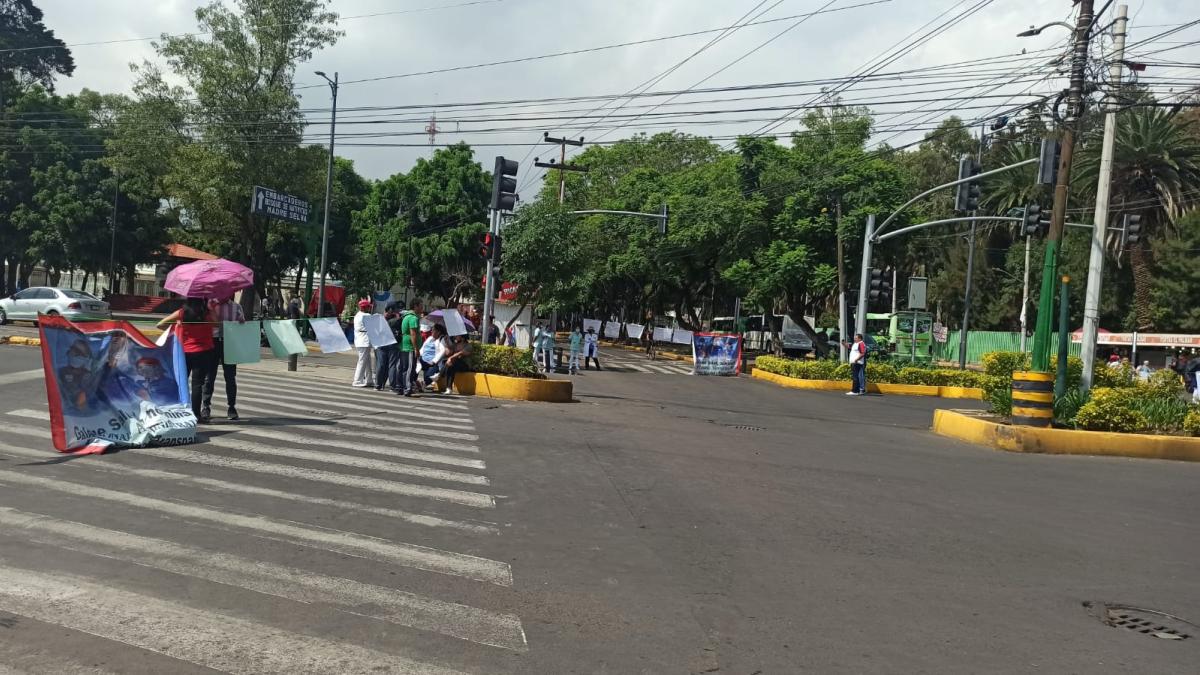 FOTOS. Médicos bloquean varios puntos de CDMX en contra de incorporación al IMSS-Bienestar