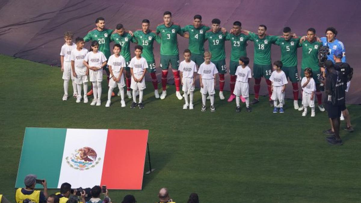 Exjugadores de la Selección Mexicana retarán a la FMF y los dueños de clubes de Liga MX por el control del Tricolor