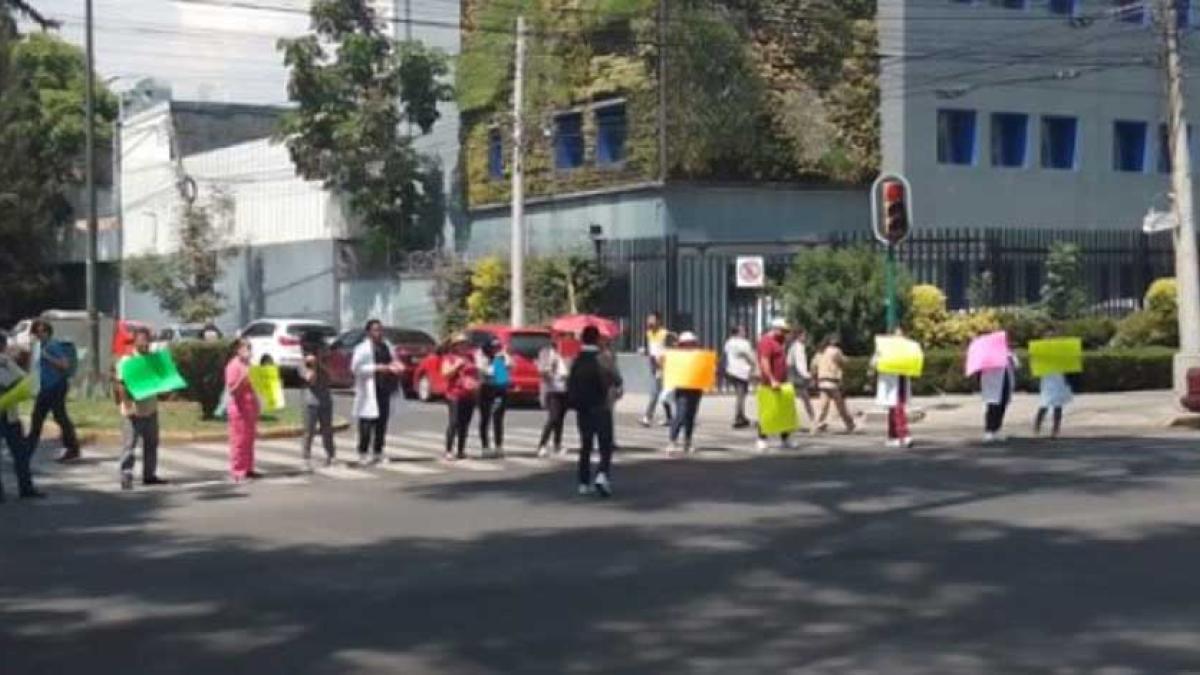 Trabajadores de la salud levantan bloqueos tras acuerdo de reunión con autoridades de CDMX