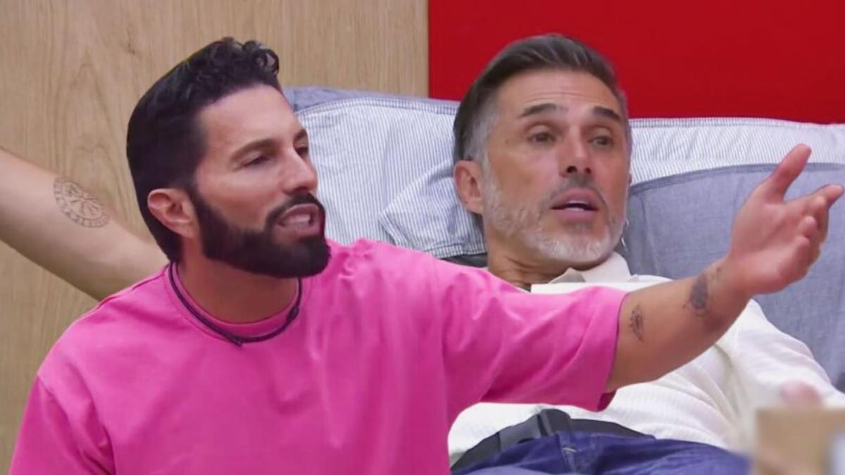 Poncho de Nigris y Sergio Mayer se agarran a golpes en La casa de los famosos: 'Pelea de viejillos'