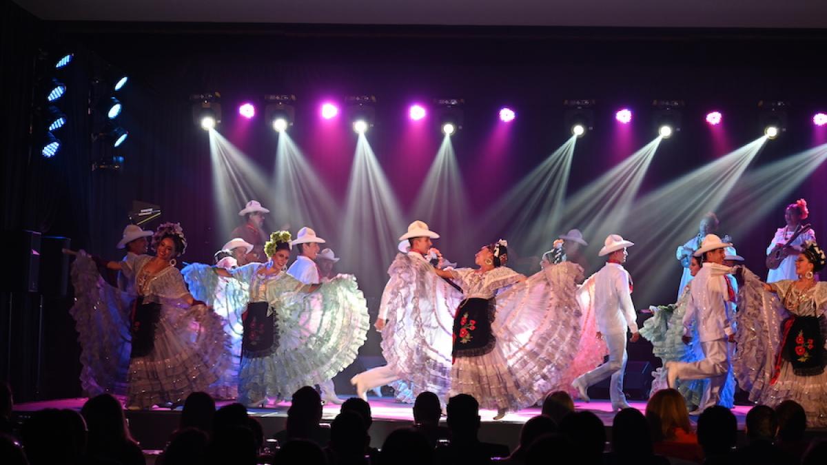 Presentan una noche llena de magia, sabor, arte y música