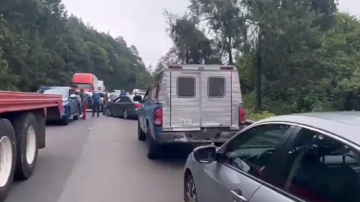 AMLO niega asalto masivo en carretera de Veracruz; es un montaje, señala