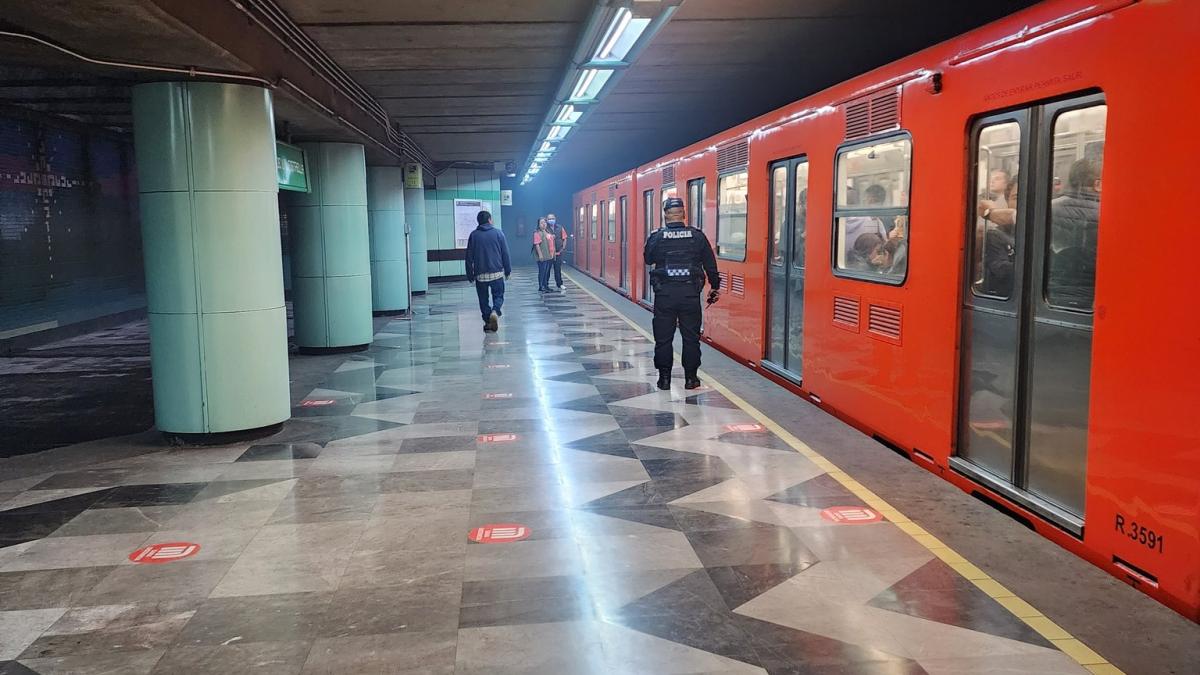 Línea 8 del Metro. ¿Qué pasó hoy en la estación Cerro de la Estrella?