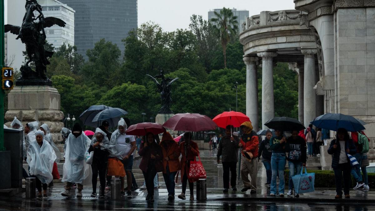 Fotos y videos: Prevén tormentas eléctricas y cae granizo en varias zonas de la CDMX; activan Alerta Naranja