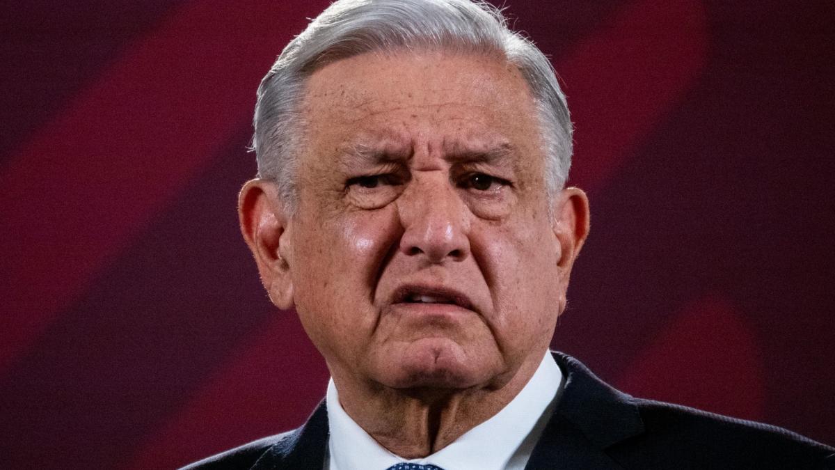 Tras negativa de distribuir libros de texto, AMLO acusa a gobernadores opositores de 'sectarios'