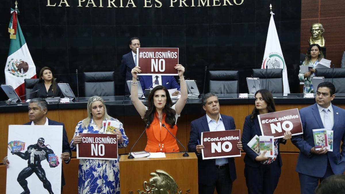 Debate de libros prende ánimos en Permanente