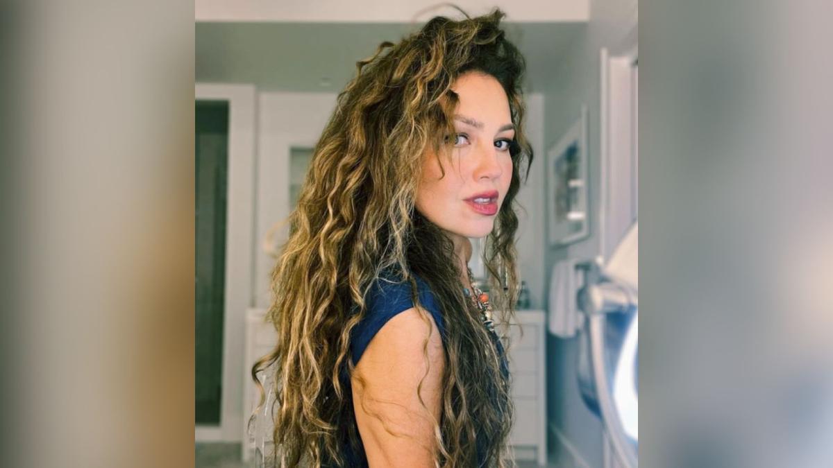 Thalía pierde su cabellera en pleno video de TikTok; así reaccionó el internet