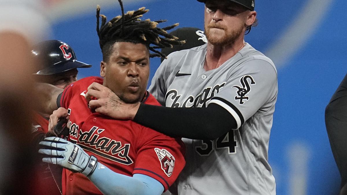 MLB reduce suspensión de José Ramírez por noquear a Tim Anderson