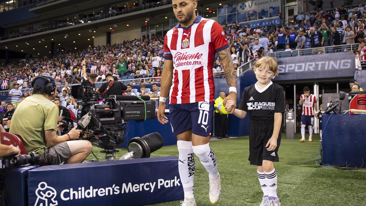 Chivas: Alexis Vega manda el peor mensaje de su carrera y la afición ya lo extraña