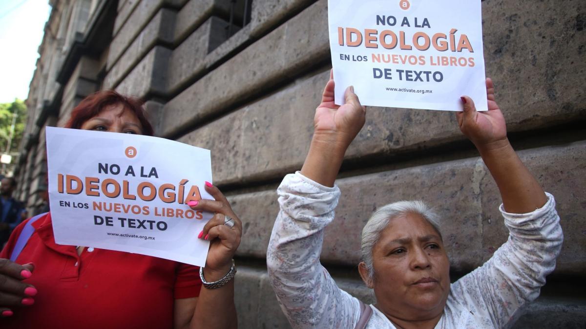 Padres de familia obtienen amparo para que SEP no afecte a estudiantes con entrega de libros de texto