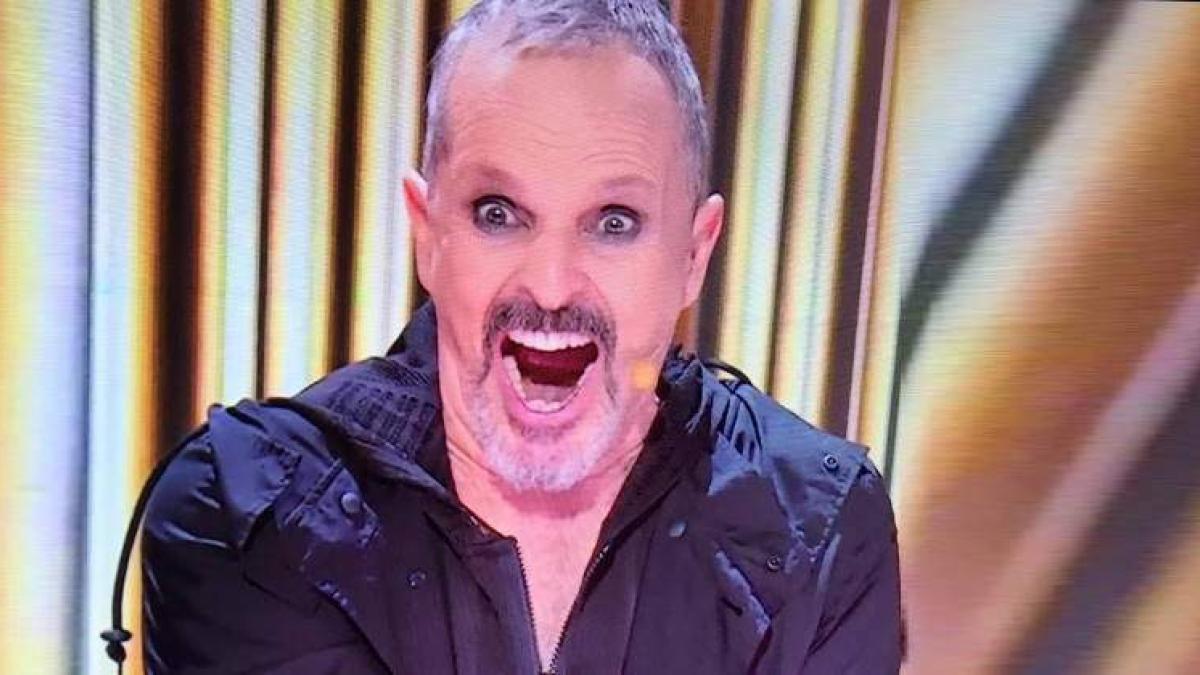 Miguel Bosé es captado como si nada en el súper tras asalto a su casa (VIDEO)