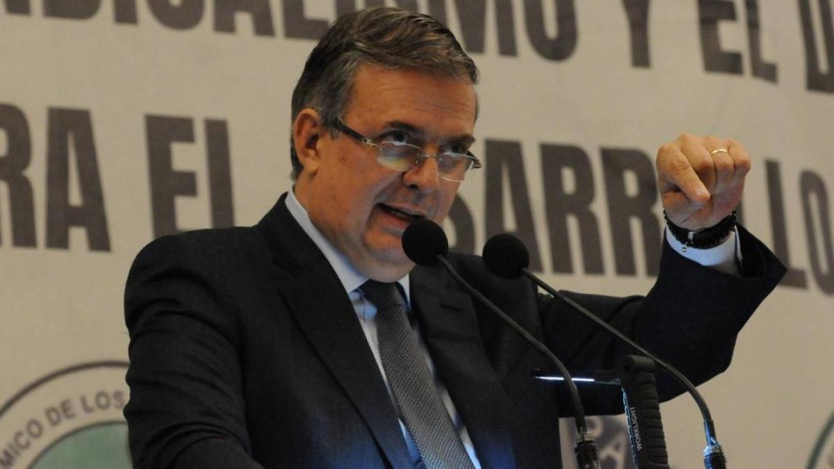 Mario Delgado vive en 'Fantasy land', no se da cuenta de irregularidades en el proceso, afirma Ebrard