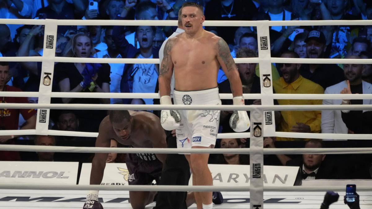 BOX: Oleksandr Usyk noquea brutalmente a Daniel Dubois y retiene sus coronas de peso pesado (VIDEO)