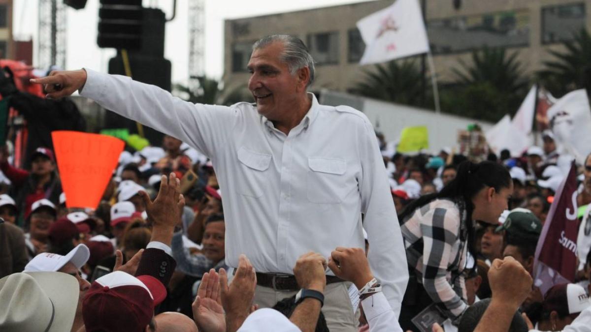 Adán Augusto López cierra asambleas en Monumento a la Revolución; confía en encuestadoras