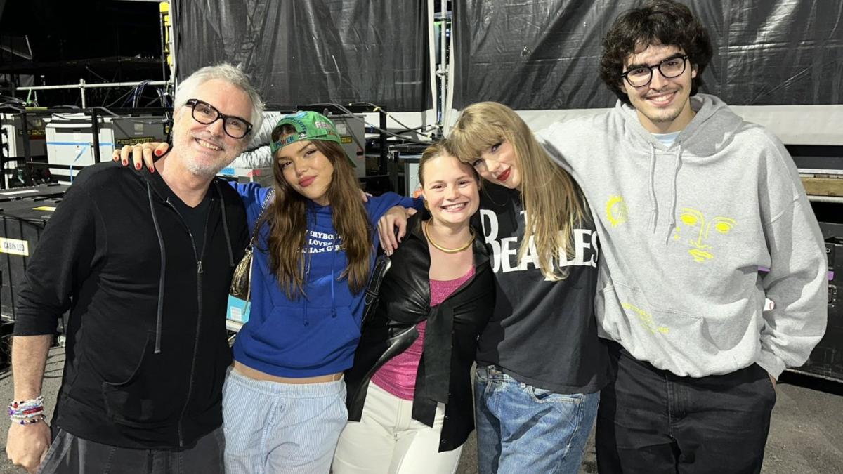 Alfonso Cuarón presumió que fue invitado VIP de Taylor Swift en el backstage | FOTOS