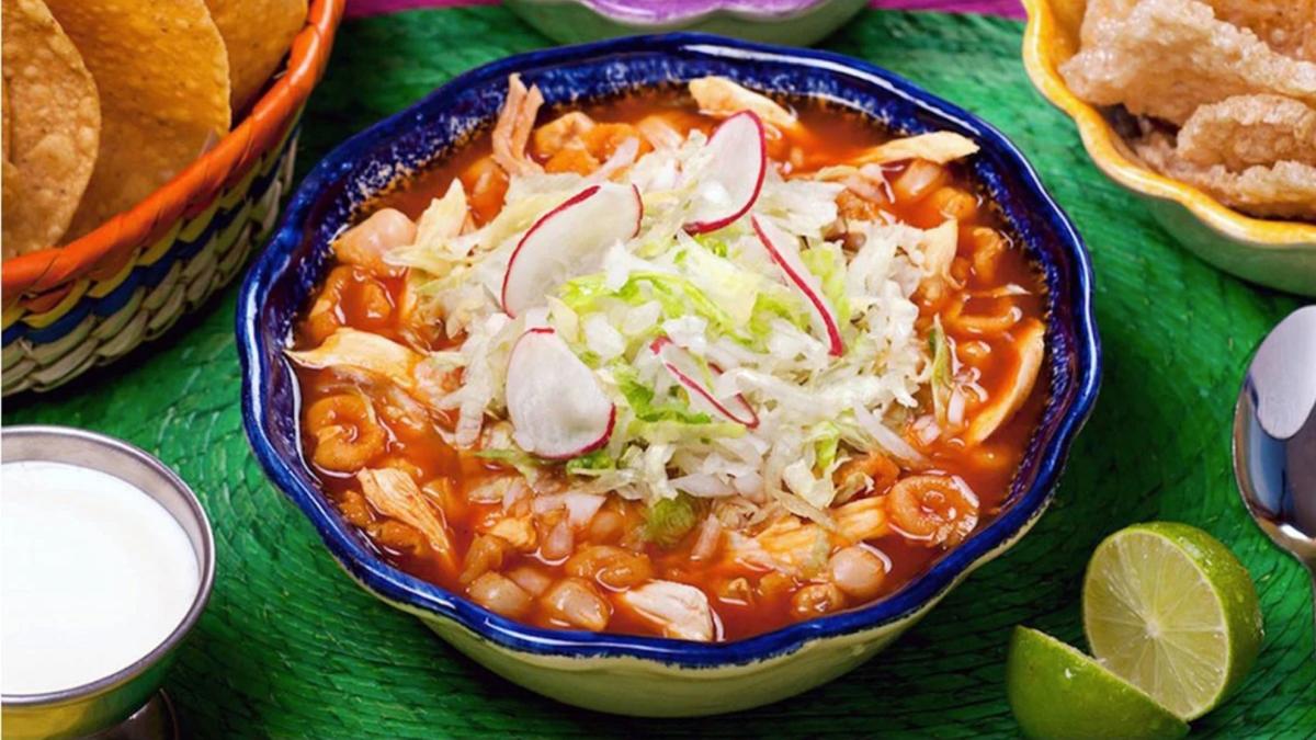 El pozole y su origen tétrico que provocaría que lo dejes de comer