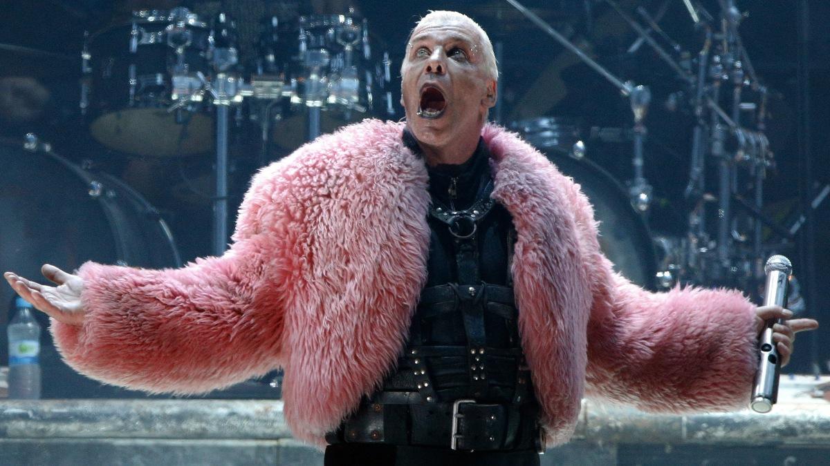 Till Lindemann de Rammstein es absuelto por la fiscalía alemana de todo los delitos