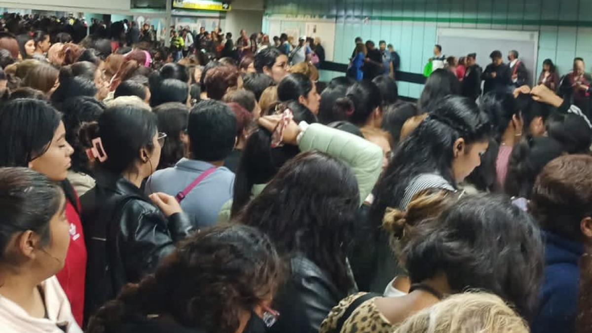 Metro CDMX: ‘Caos’ en Línea 2 y Línea 3 por retiro de trenes; reportan aglomeraciones y retrasos