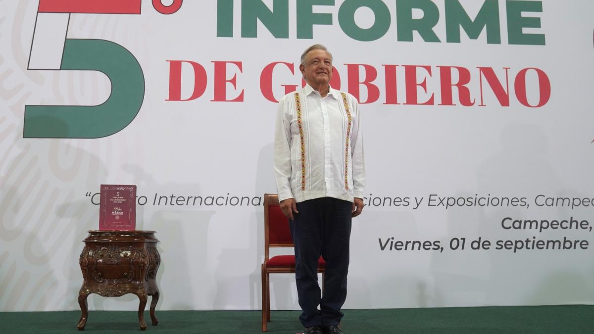 Política neoliberal está condenada al fracaso, insiste AMLO en mesaje por Quinto Informe