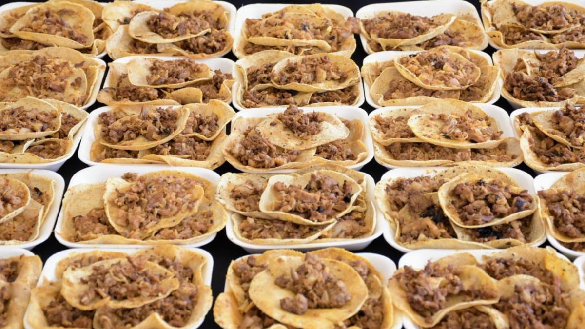 ¡Lo lograron! Rompen Récord Guinness de mayor cantidad de tacos servidos en 1 hora