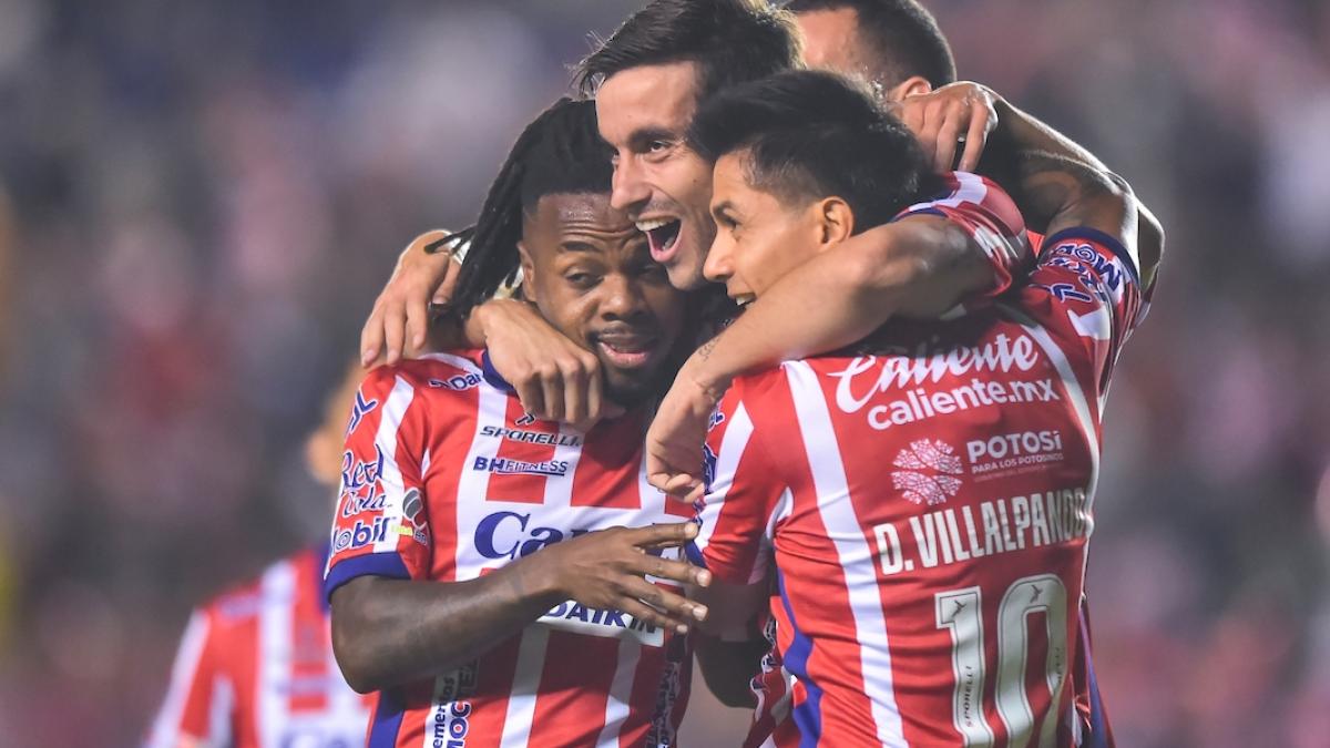 Atlético San Luis, líder de la Liga MX después de 11 años