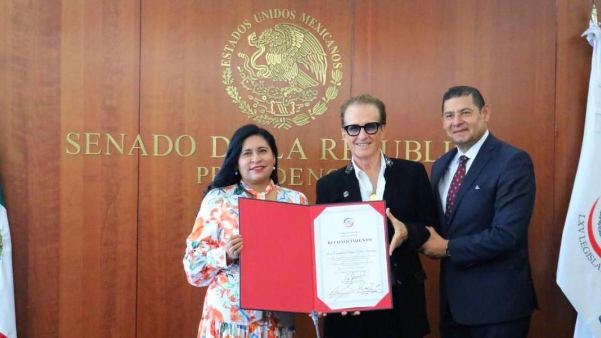 Alejandro Armenta impulsa reconocimiento a la trayectoria del cantante Emmanuel